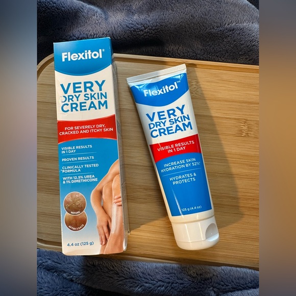 Flexitol Very Dry Skin Cream Rich Moisturizing Body Cream - Picture 15 of 17